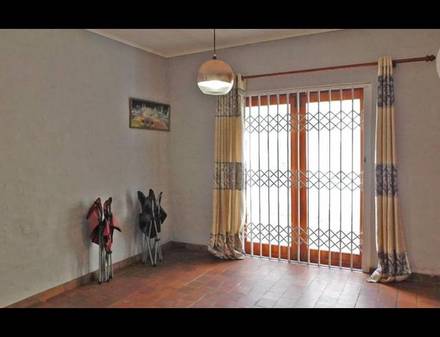 4 BEDROOM HOUSE FOR SALE IN WESTRIDGE